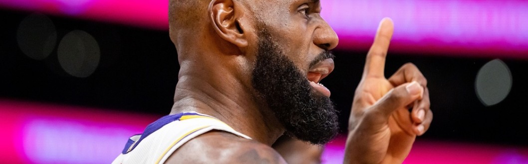 就在今天，41岁詹姆斯又刷新79年NBA纪录，5262万真不贵